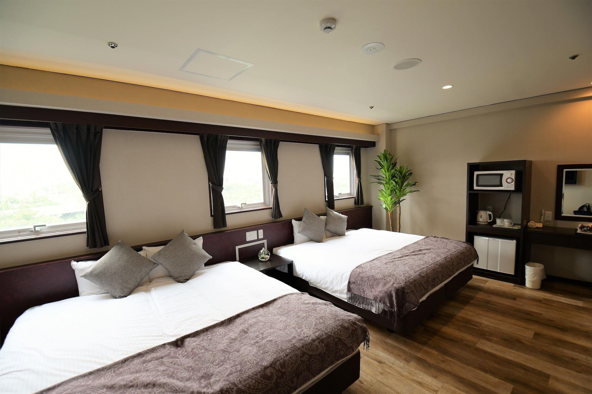 Rycom Crystal Hotel Okinawa Екстер'єр фото