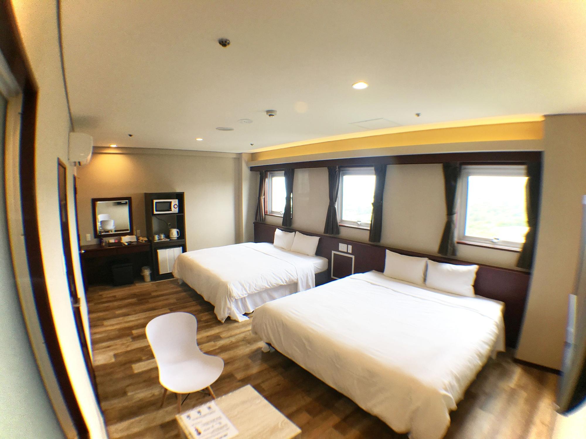 Rycom Crystal Hotel Okinawa Екстер'єр фото
